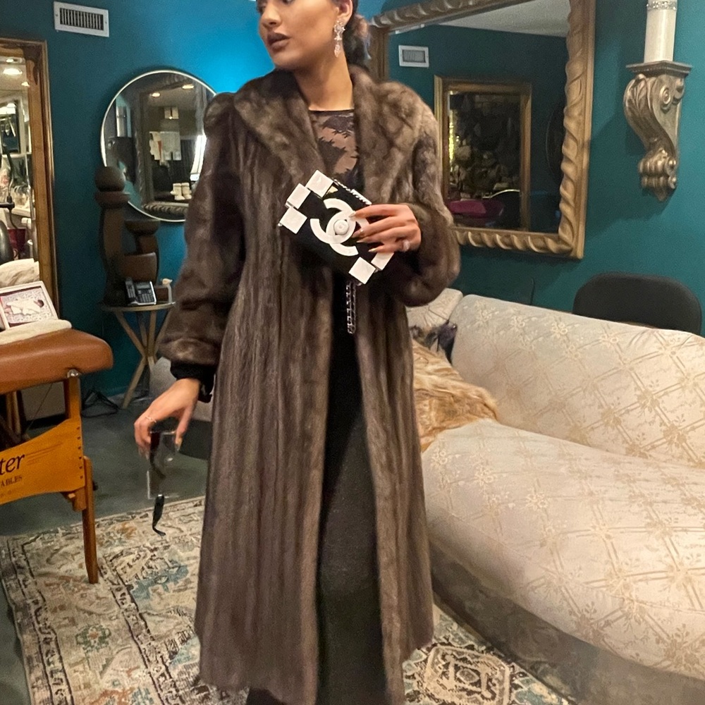 Full Length Sapphire Mink Coat - Picture 5 of 8